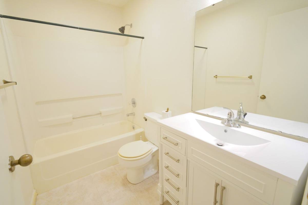 Townhouse for rent at 2335 Parrot Lane, Tallahassee, FL 32303
