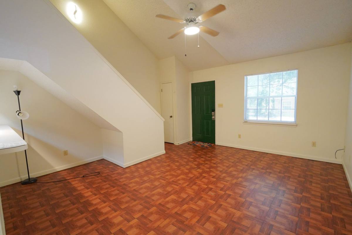 Townhouse for rent at 2335 Parrot Lane, Tallahassee, FL 32303