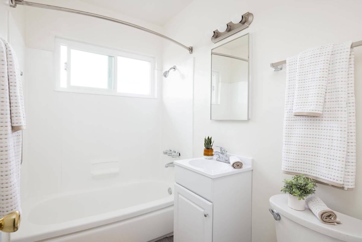 Apartment for rent at 4386 Clairemont Mesa Blvd, San Diego, CA 92117