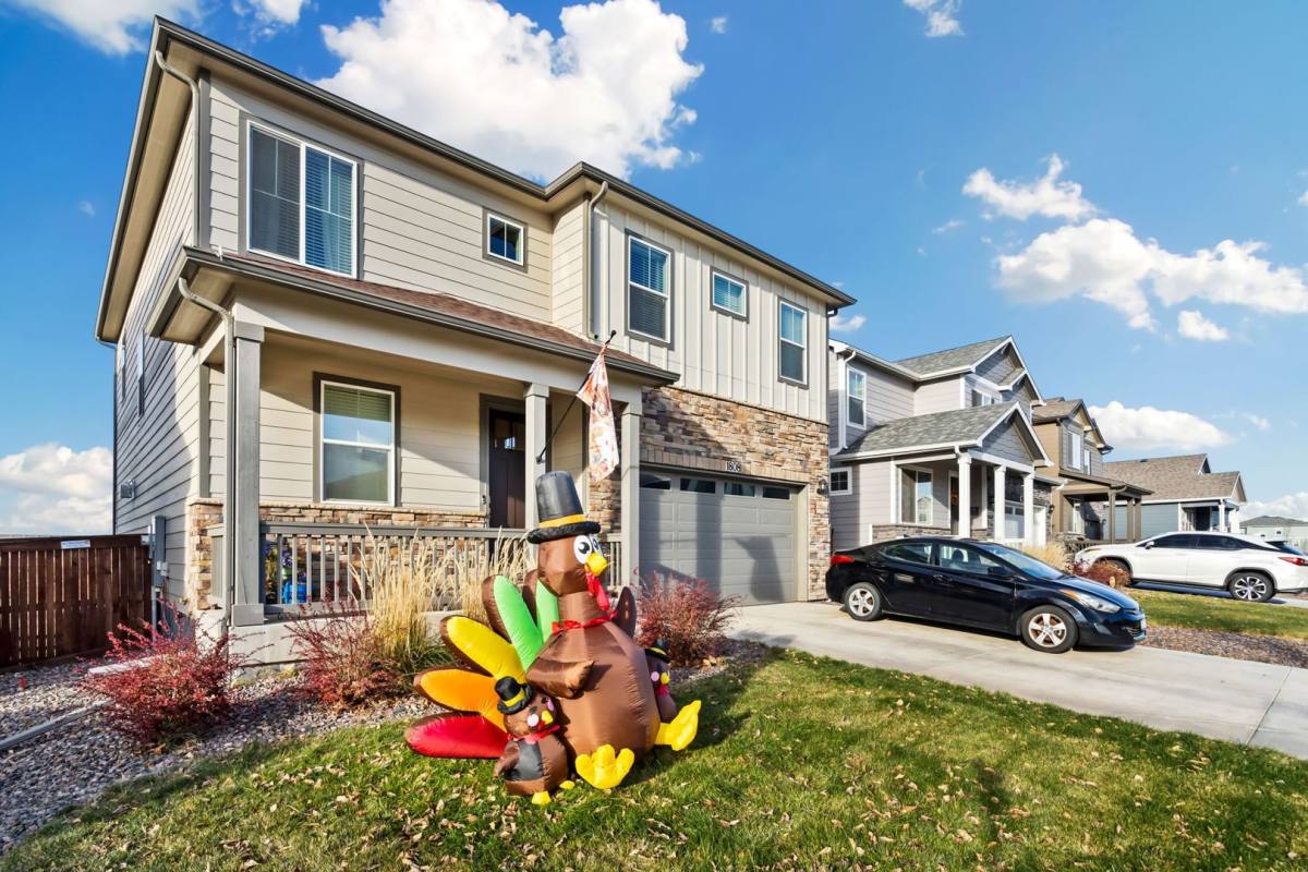 1808 Hydrangea Dr, Windsor, CO 80550 - House for Rent - Image 2