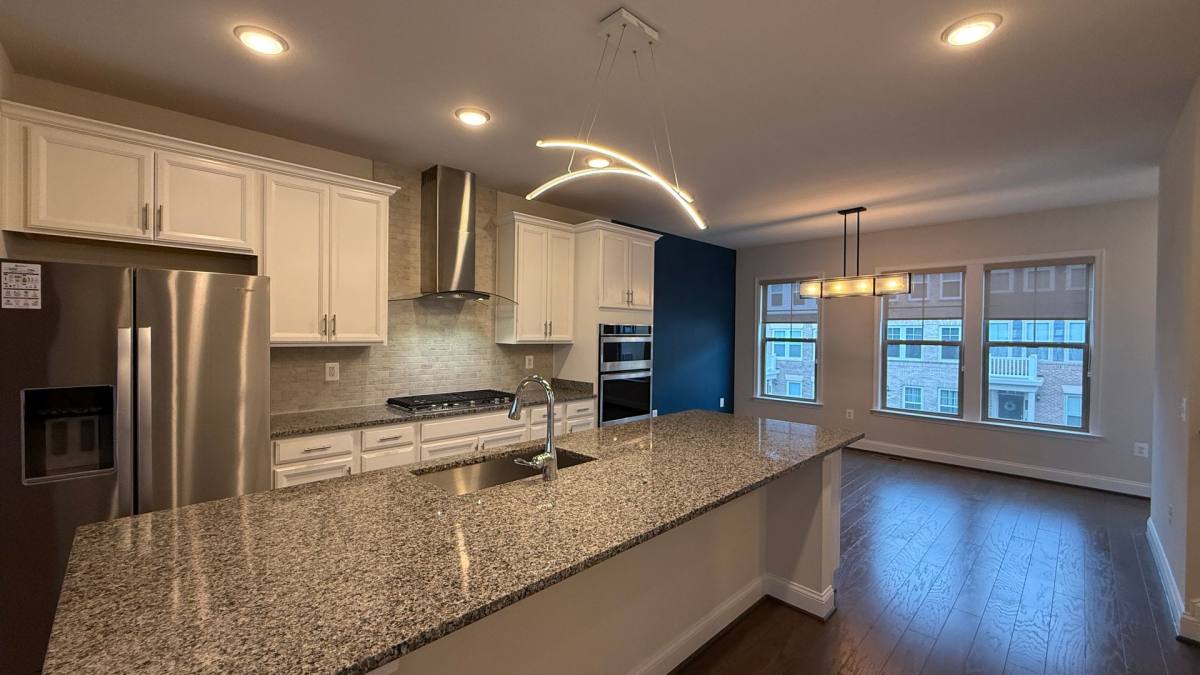 Townhouse for rent at 1949 Greenbriar Hall Rd, Dumfries, VA 22026