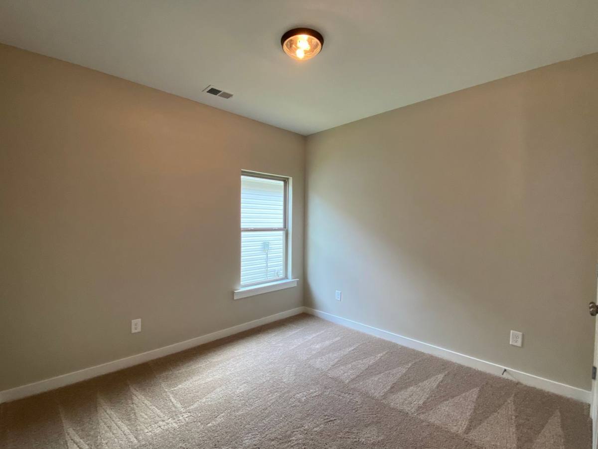 House for rent at 161 County Rd, Cullman, AL 35058
