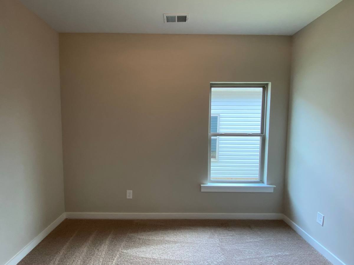 House for rent at 161 County Rd, Cullman, AL 35058