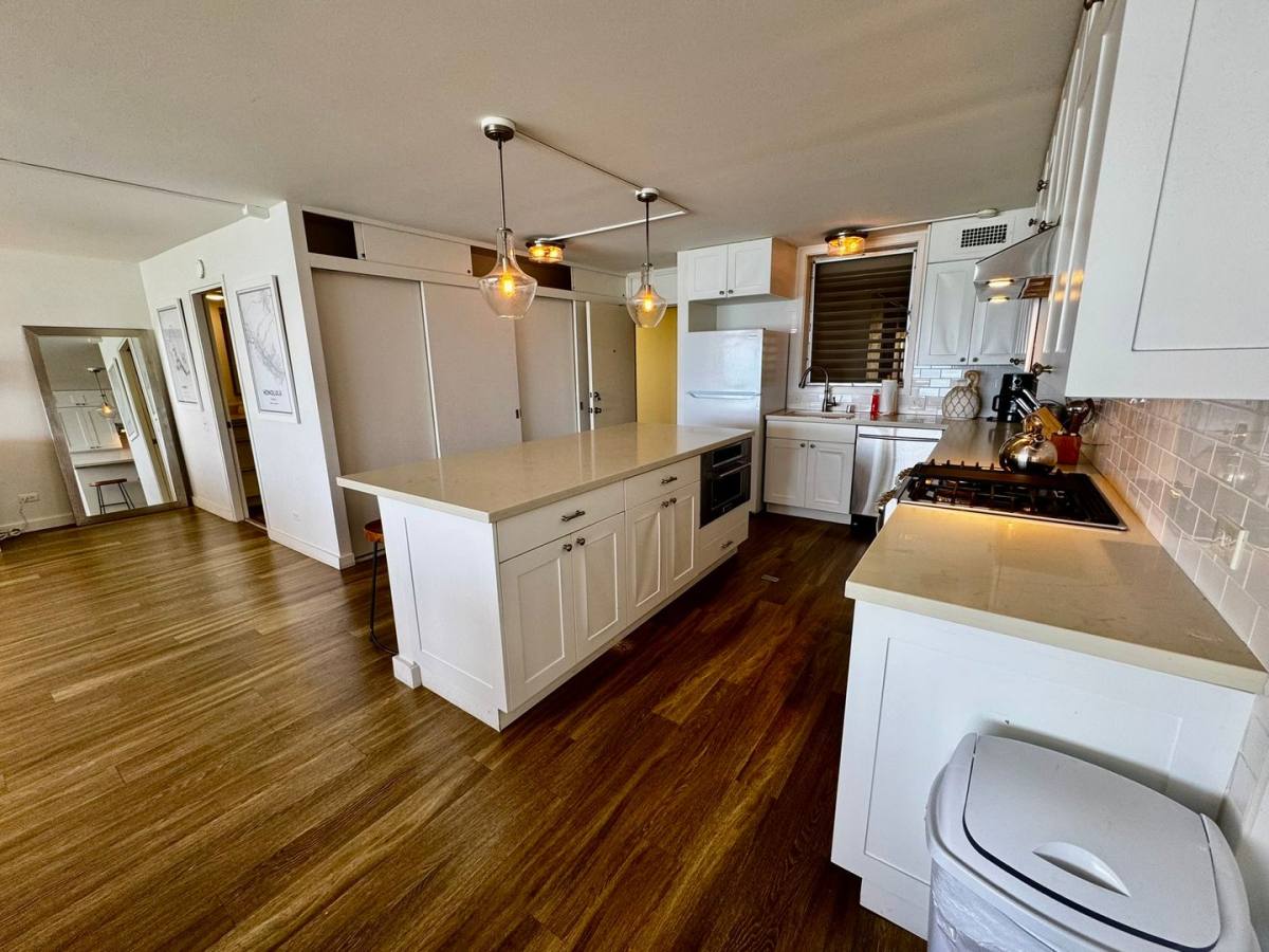 Apartment for rent at 2895 Kalakaua Ave #COLONY Surf, Honolulu, HI 96815
