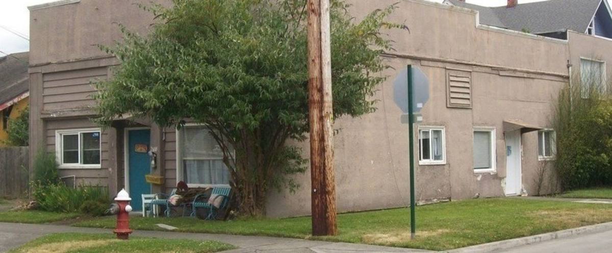 Apartment for rent at 1512-1516 W N St, Bellingham, WA 98225