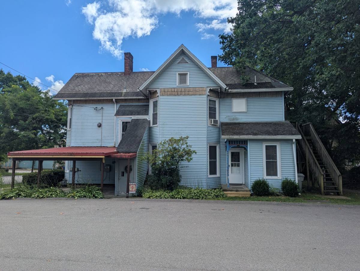 Apartment for rent at 740 Park Ave, Meadville, PA 16335
