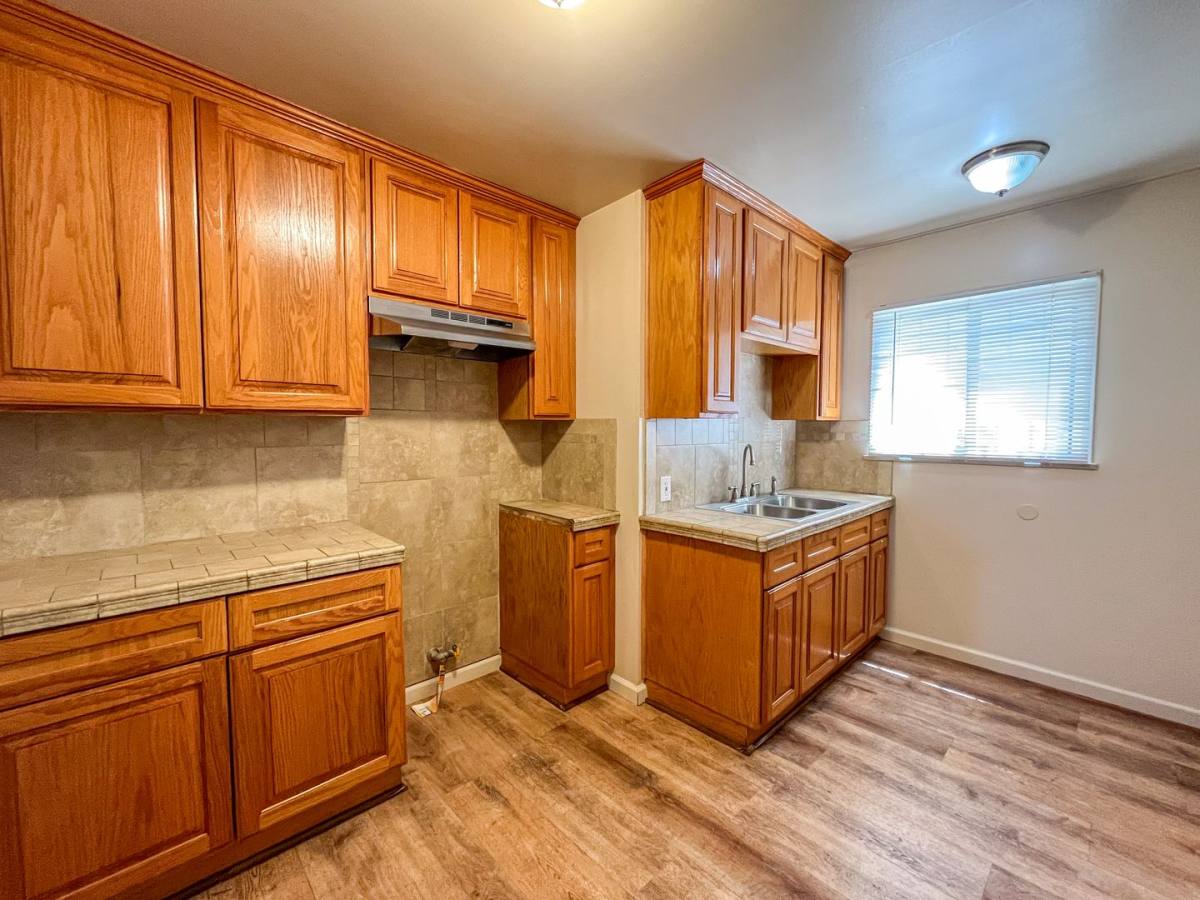 Apartment for rent at 6605 S Van Ness Ave, Los Angeles, CA 90047