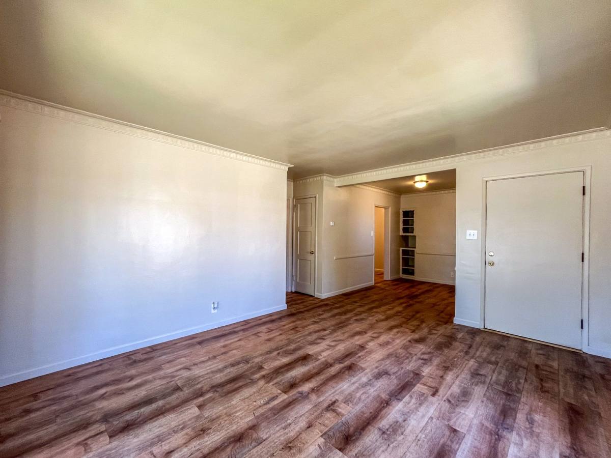 Apartment for rent at 6605 S Van Ness Ave, Los Angeles, CA 90047