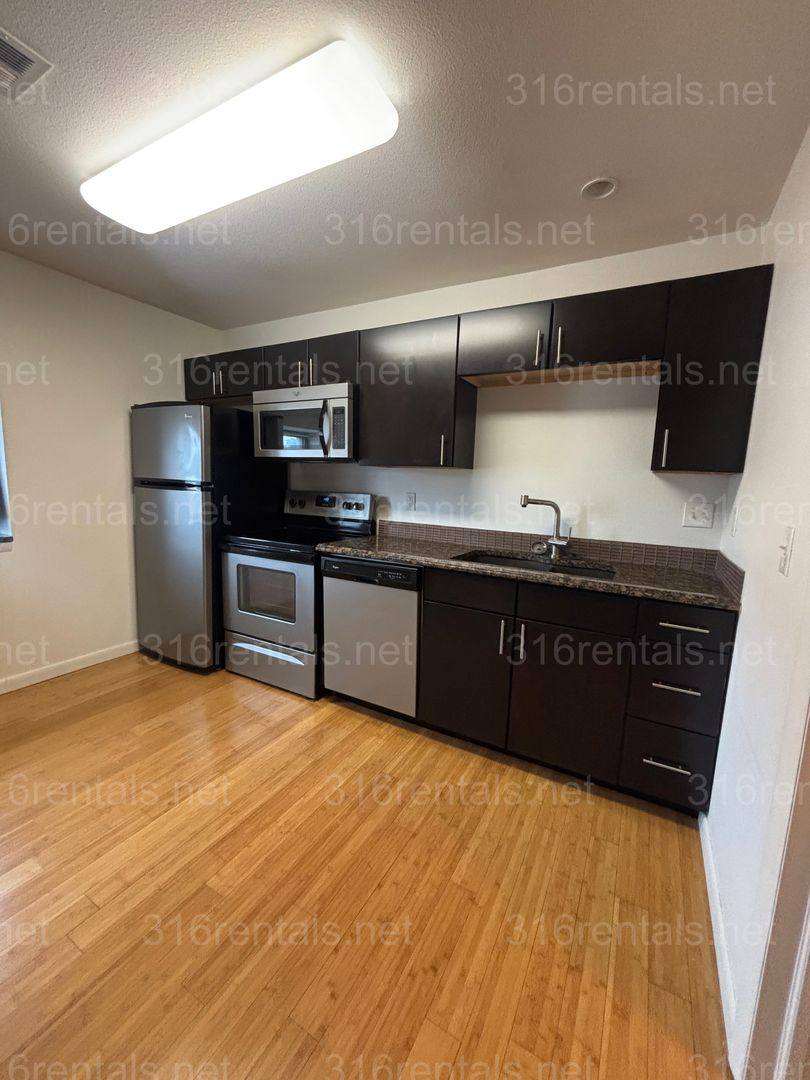 Apartment for rent at 115 W Central, El Dorado, KS 67042