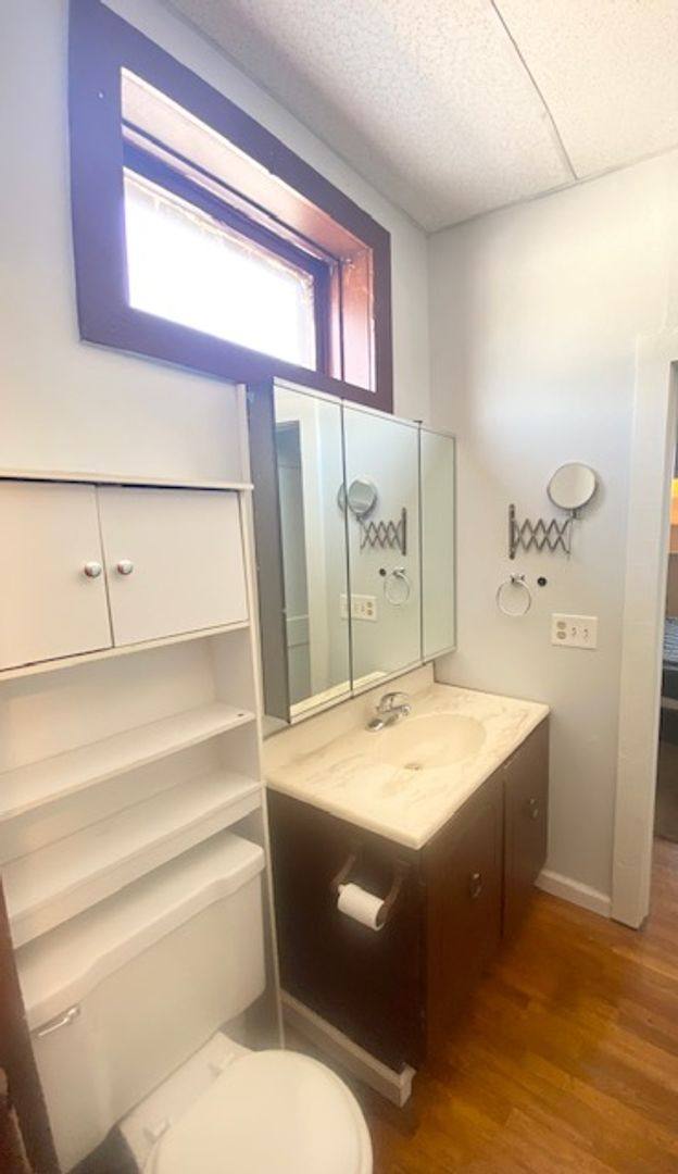 Apartment for rent at 124 1 2 E Beaufort, Normal, IL 61761
