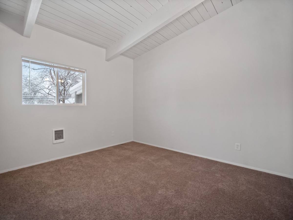 Apartment for rent at 8911 E Liberty Ave, Spokane, WA 99212