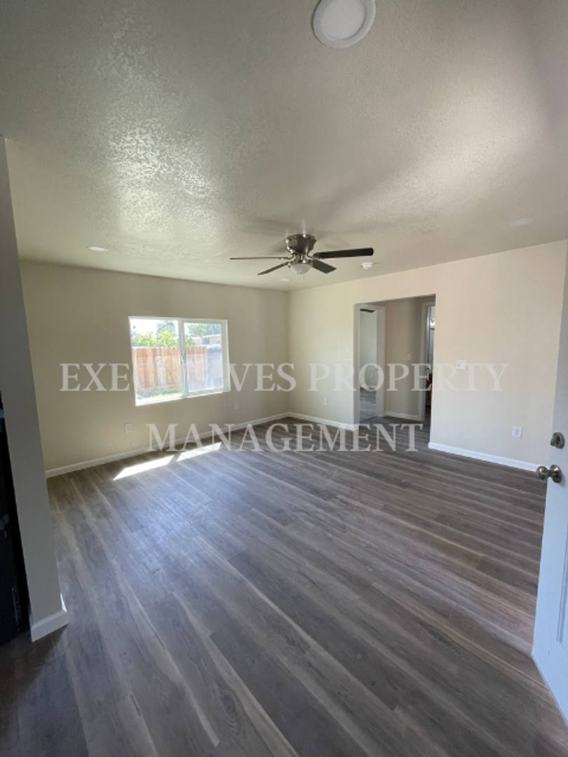 House for rent at 1690 Stretch Rd, Merced, CA 95340