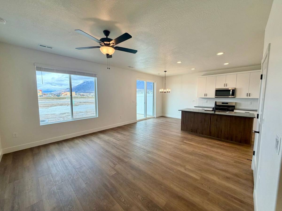 Townhouse for rent at 2717 W 2775 N, Ogden, UT 84404