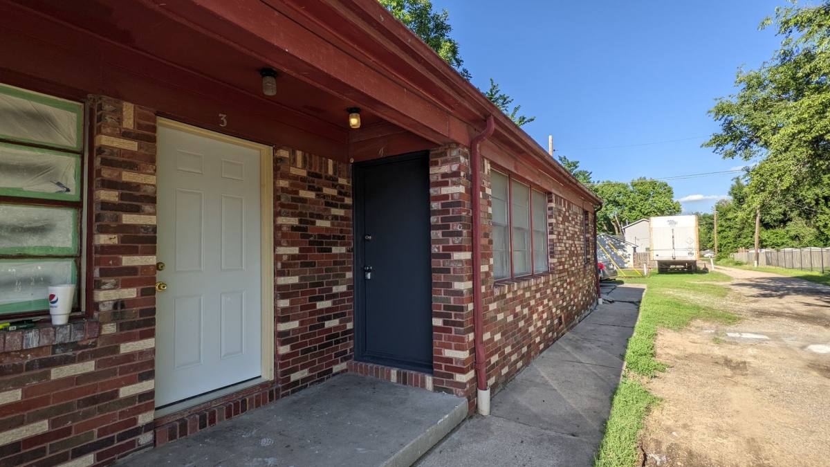 Apartment for rent at 1042 S Everett, Wichita, KS 67213