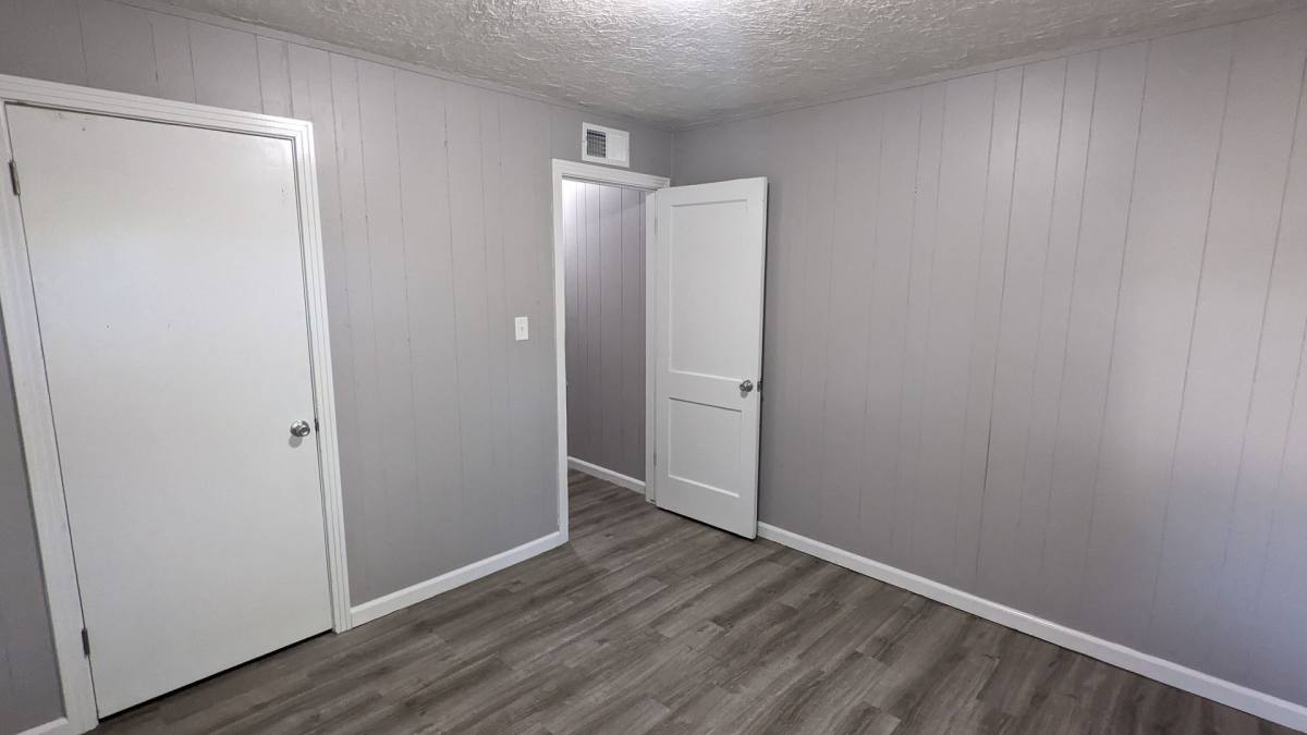 Apartment for rent at 1042 S Everett, Wichita, KS 67213