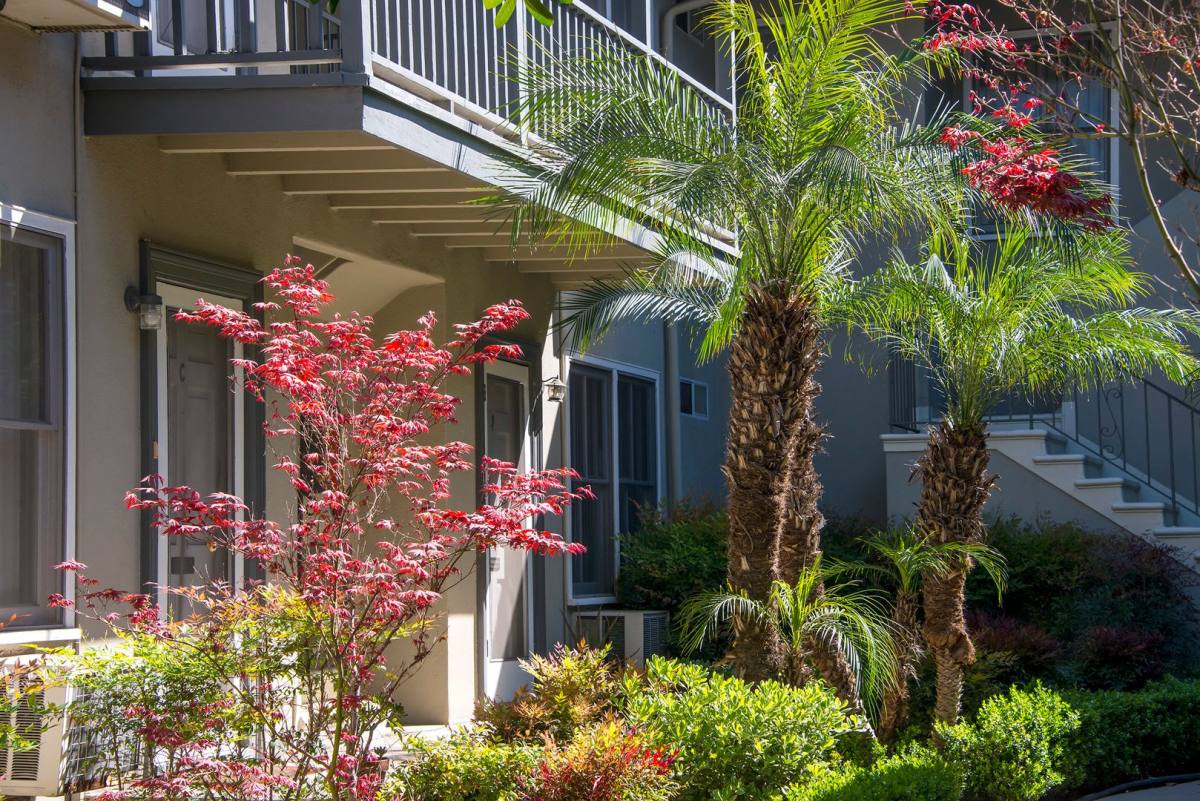 Apartment for rent at 652 Orange Grove Ave, South Pasadena, CA 91030