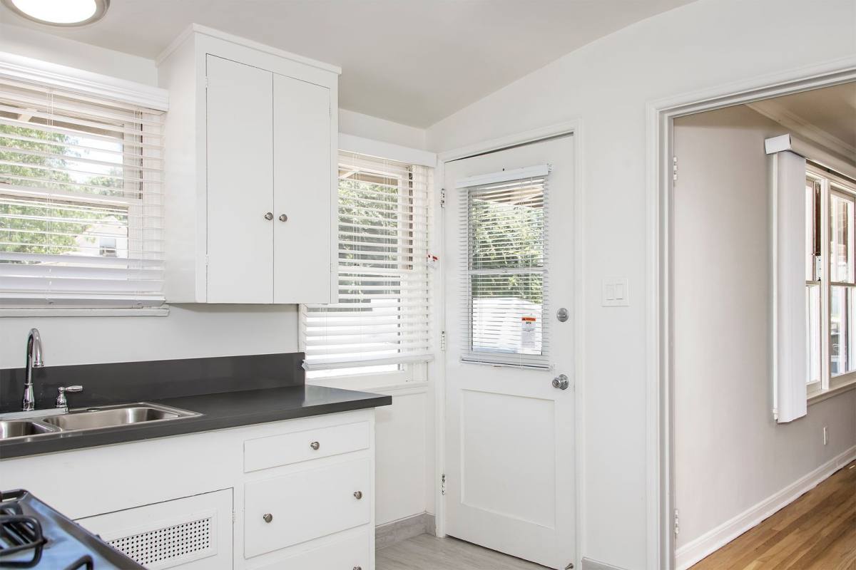 Apartment for rent at 652 Orange Grove Ave, South Pasadena, CA 91030