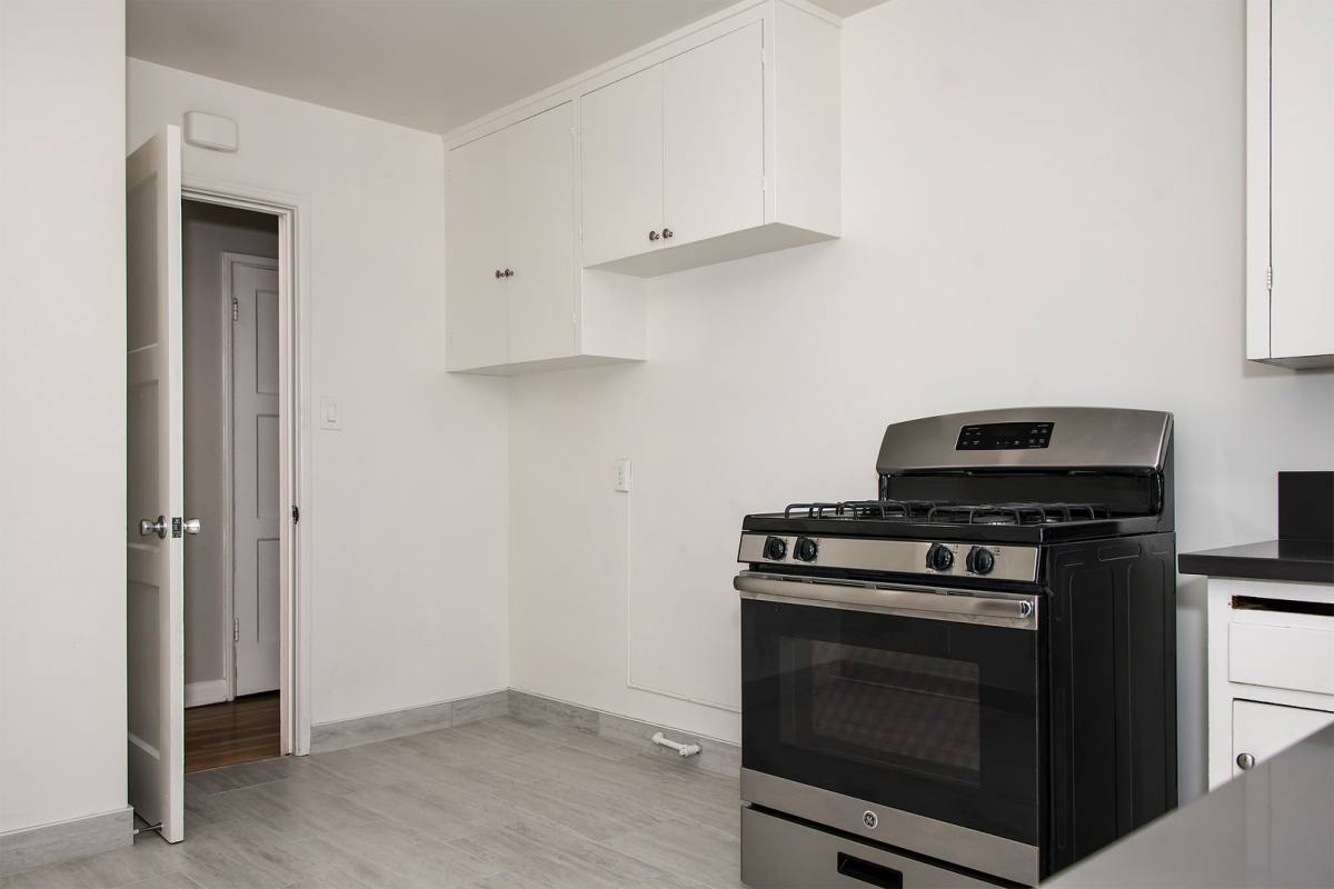 Apartment for rent at 652 Orange Grove Ave, South Pasadena, CA 91030