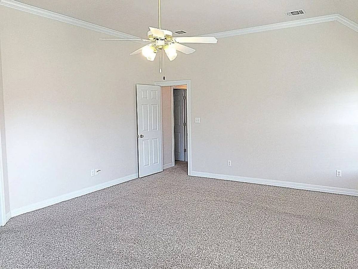 House for rent at 6011 Jason St, Bossier City, LA 71111