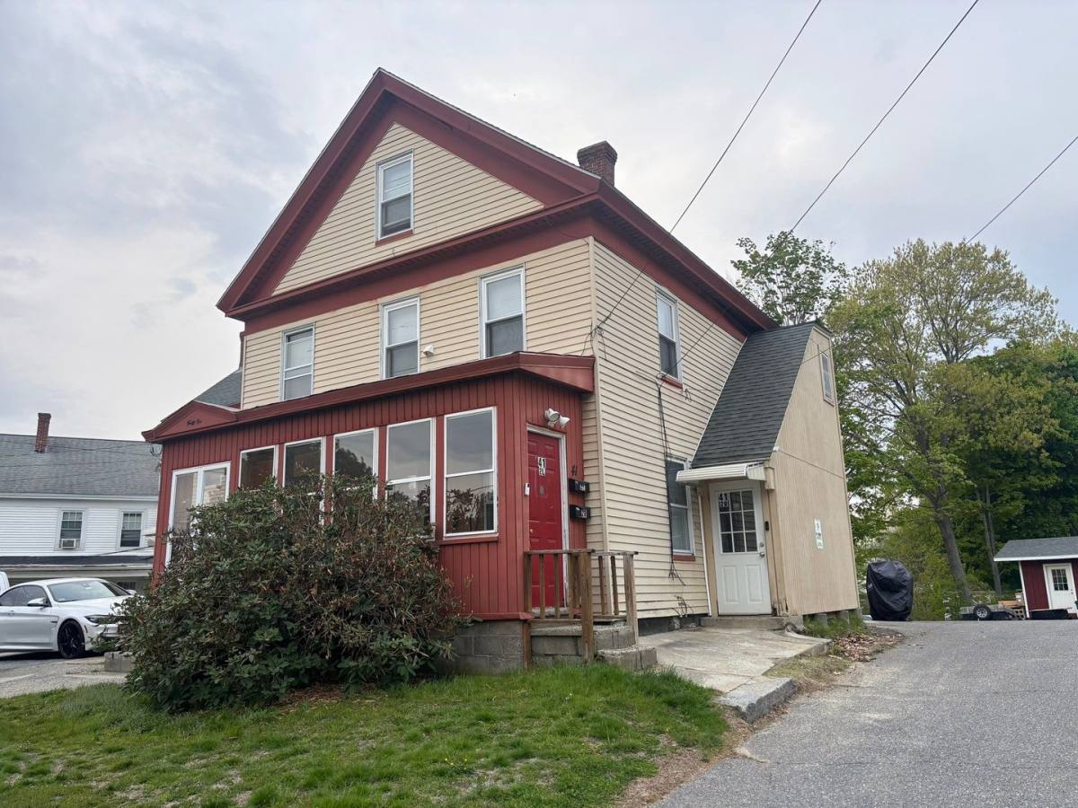 Apartment for rent at 41 Union St, Leominster, MA 01453