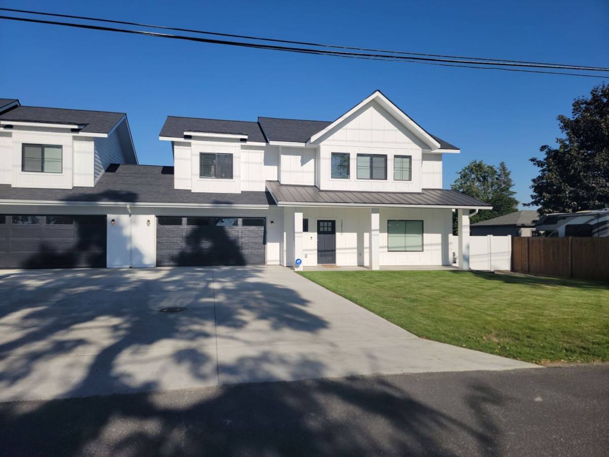 Apartment for rent at 12110 N Freya St, Mead, WA 99021
