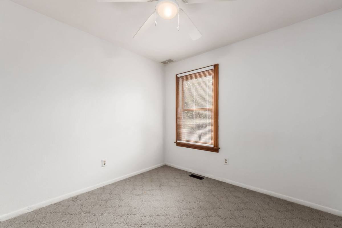Apartment for rent at 981 Highland St, Columbus, OH 43201