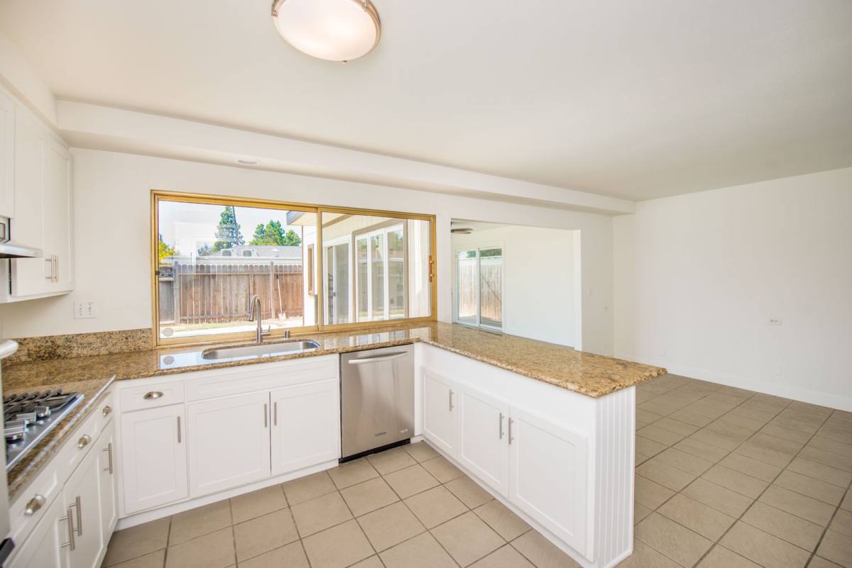 House for rent at 3069 Hayes Ave, Costa Mesa, CA 92626