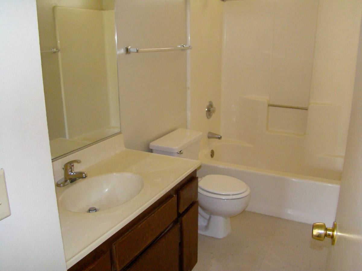 Apartment for rent at 15554 Bear Valley Rd, Victorville, CA 92395