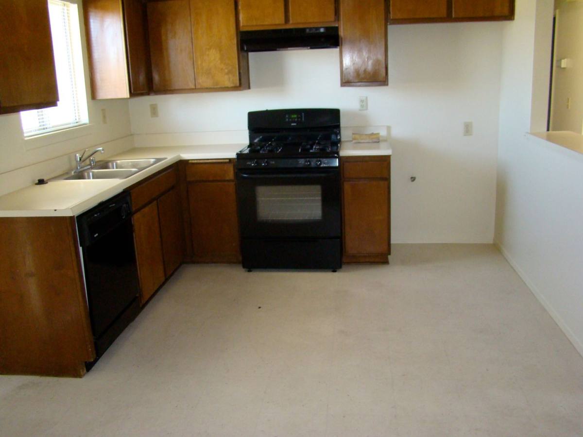 Apartment for rent at 15554 Bear Valley Rd, Victorville, CA 92395
