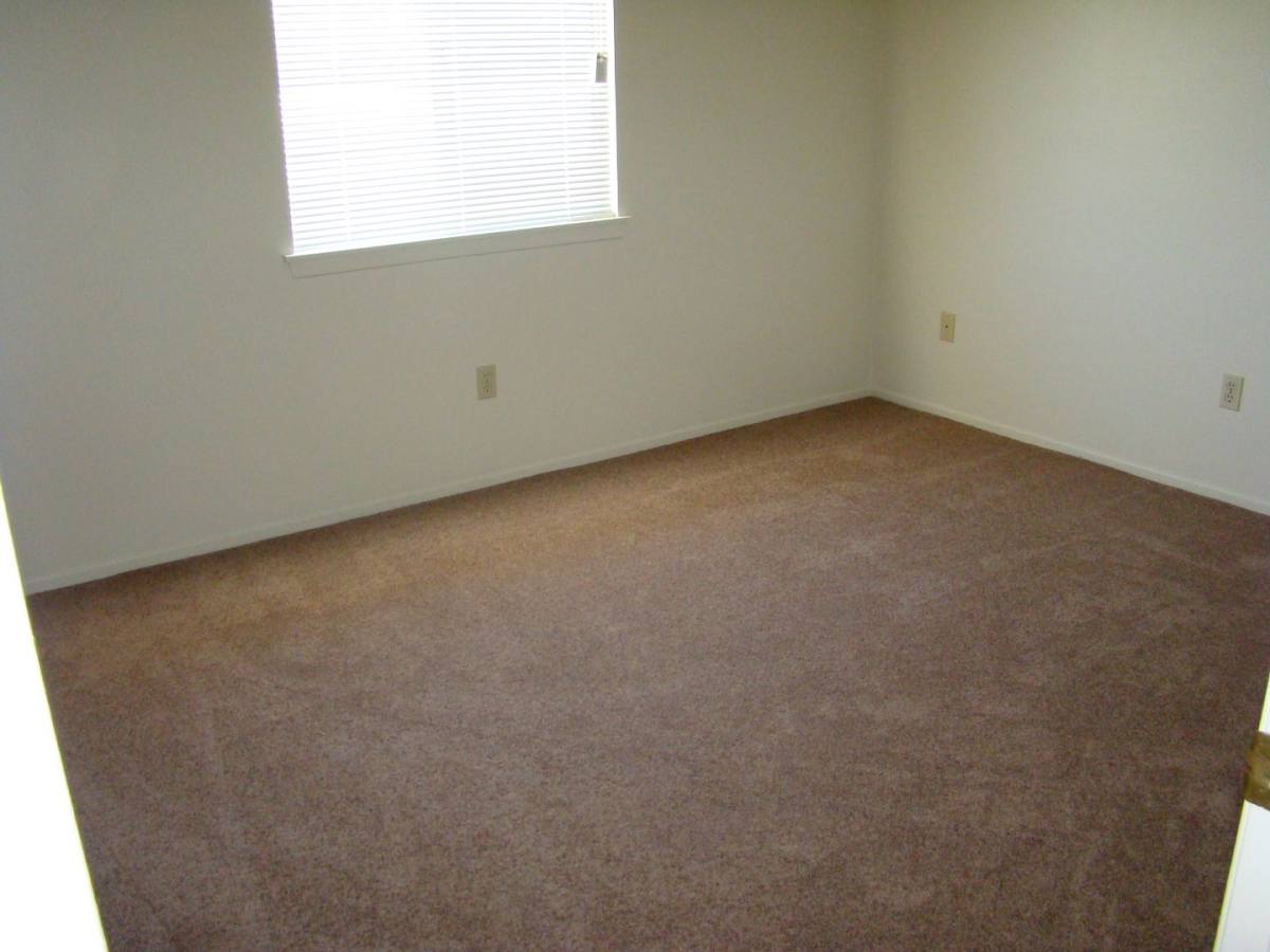 Apartment for rent at 15554 Bear Valley Rd, Victorville, CA 92395