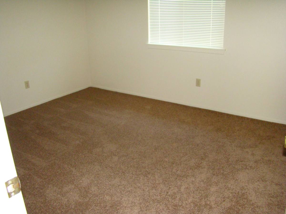 Apartment for rent at 15554 Bear Valley Rd, Victorville, CA 92395