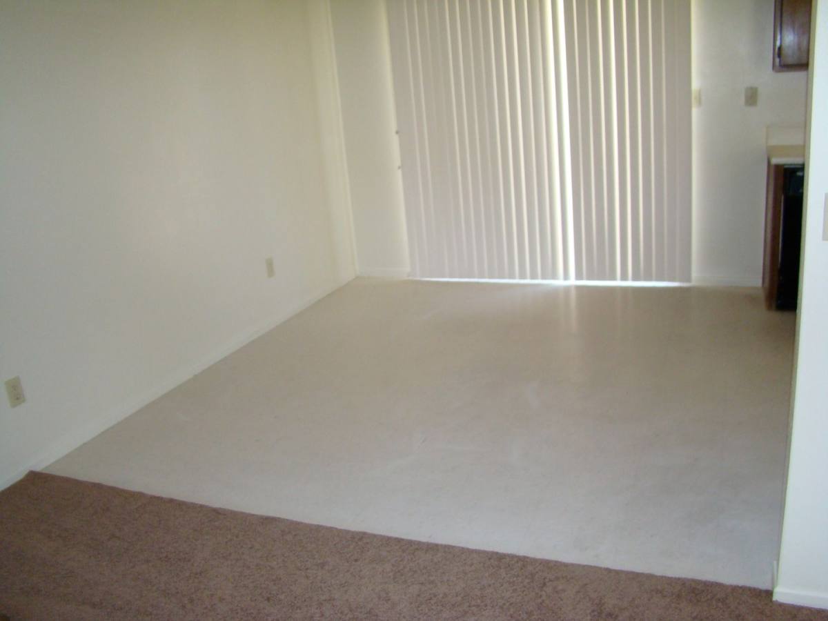 Apartment for rent at 15554 Bear Valley Rd, Victorville, CA 92395