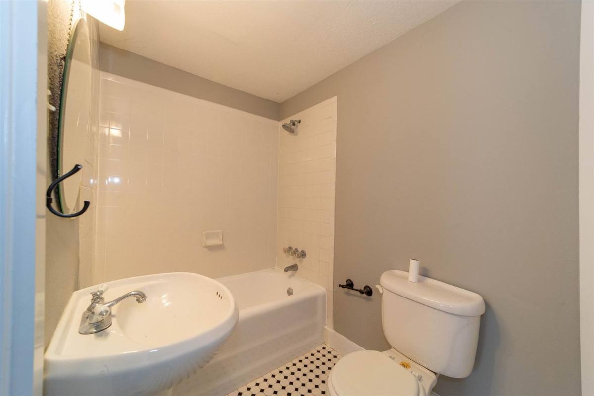 Apartment for rent at 2226 W Rosedale St S, Fort Worth, TX 76110