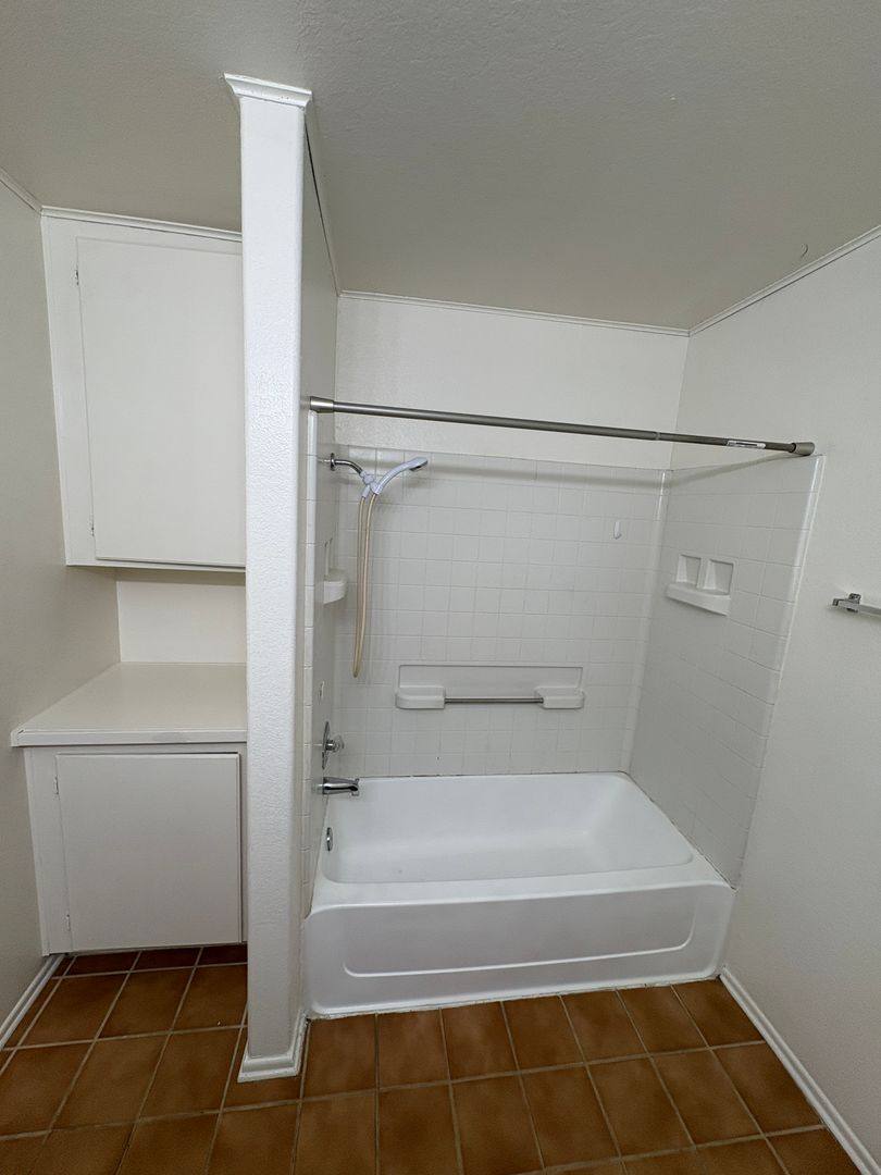 House for rent at 14333 La Crescenta Ave, Victorville, CA 92392
