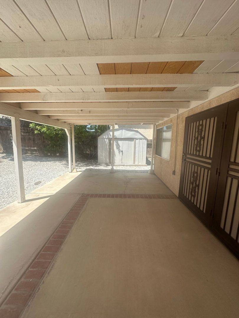 House for rent at 14333 La Crescenta Ave, Victorville, CA 92392
