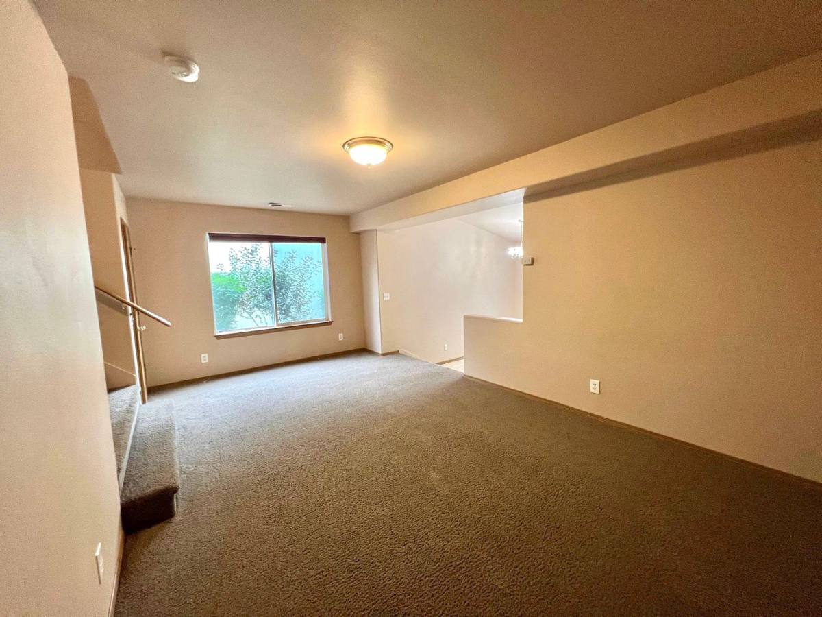 Apartment for rent at 978-980 Hidden Valley, Bend, OR 97701