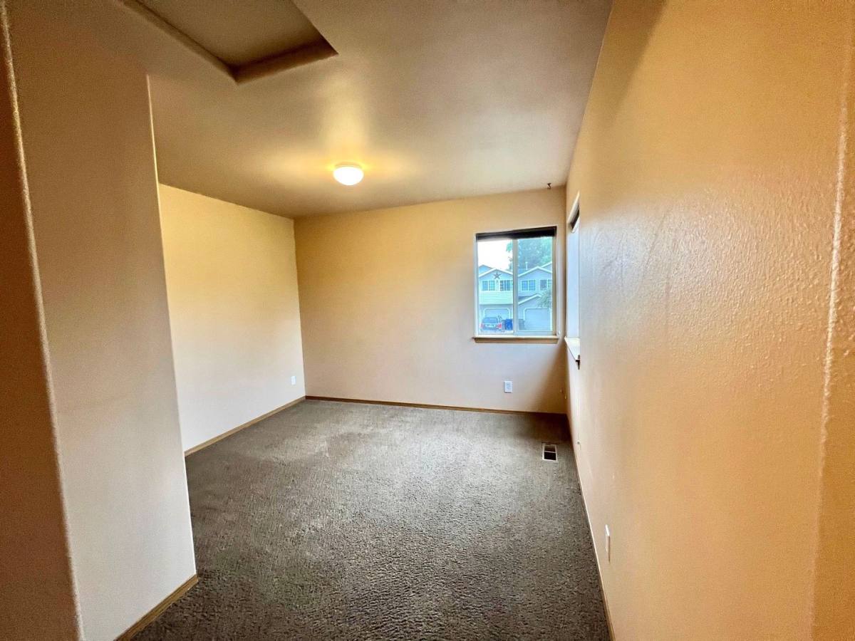 Apartment for rent at 978-980 Hidden Valley, Bend, OR 97701