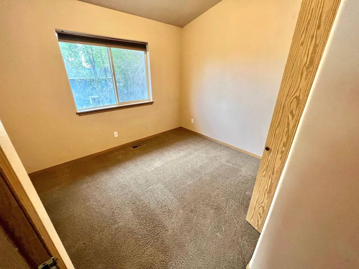 Apartment for rent at 978-980 Hidden Valley, Bend, OR 97701