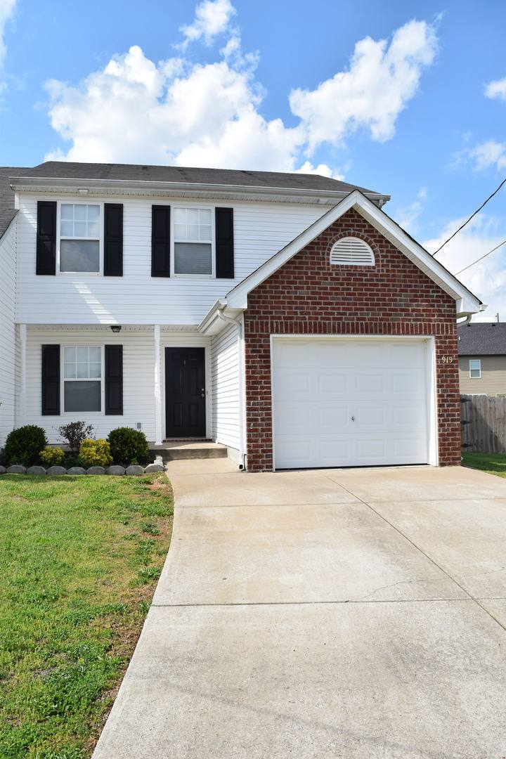 Townhouse for rent at 919 Tapoco Court, Smyrna, TN 37167