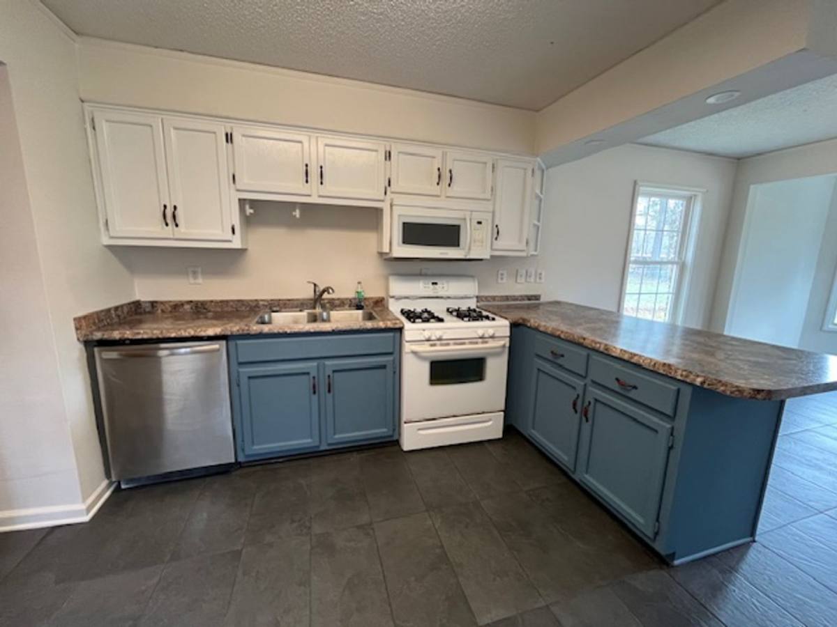 House for rent at 2960 Nolan Rd, Olive Branch, MS 38654