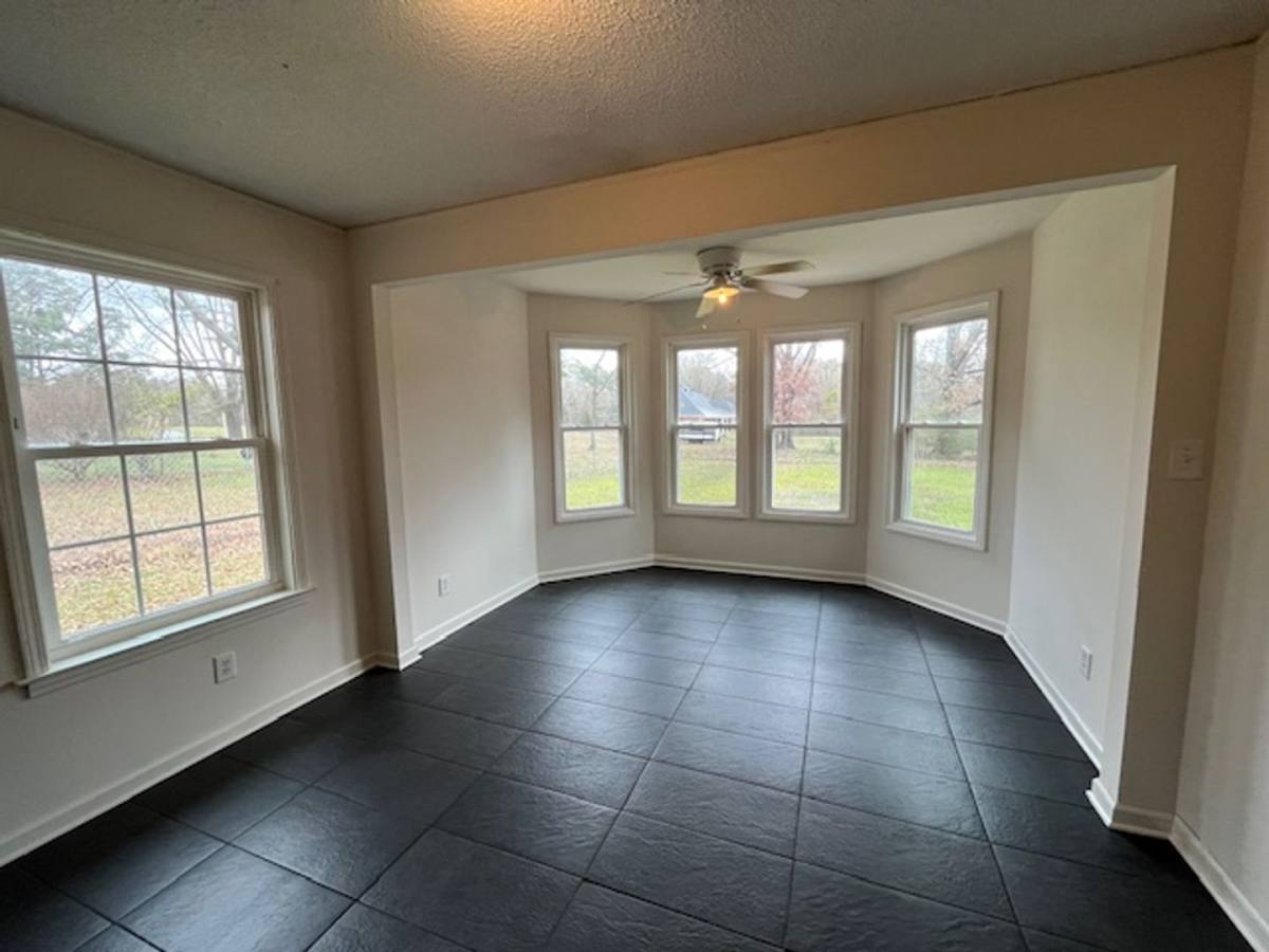 House for rent at 2960 Nolan Rd, Olive Branch, MS 38654