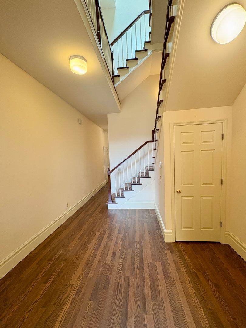 Apartment for rent at 2406 S 10th St, Saint Louis, MO 63104
