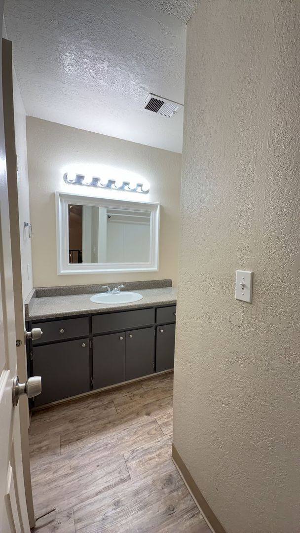 Apartment for rent at 2346 Pinedale Ave, Merced, CA 95348
