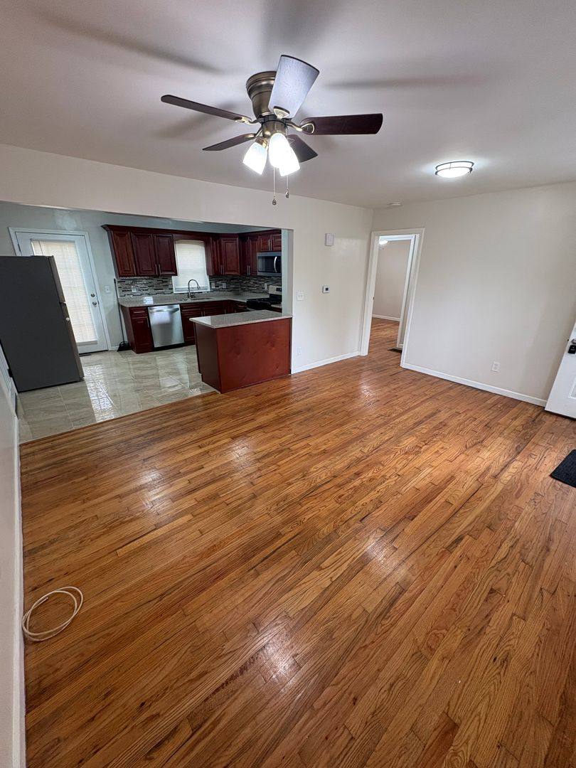 House for rent at 5517 Willow Ave, Kansas City, MO 64133