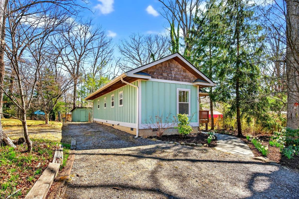 House for rent at 104 Hiawassee Ave, Black Mountain, NC 28711
