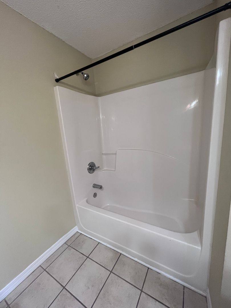 Townhouse for rent at 211 Johnson Court, Crestview, FL 32536