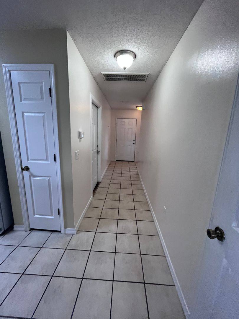 Townhouse for rent at 211 Johnson Court, Crestview, FL 32536