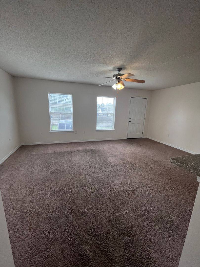 Townhouse for rent at 211 Johnson Court, Crestview, FL 32536