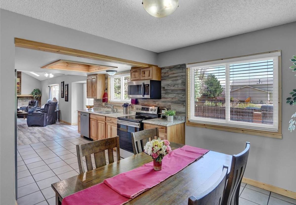 House for rent at 7655 Hickorywood Dr, Colorado Springs, CO 80920