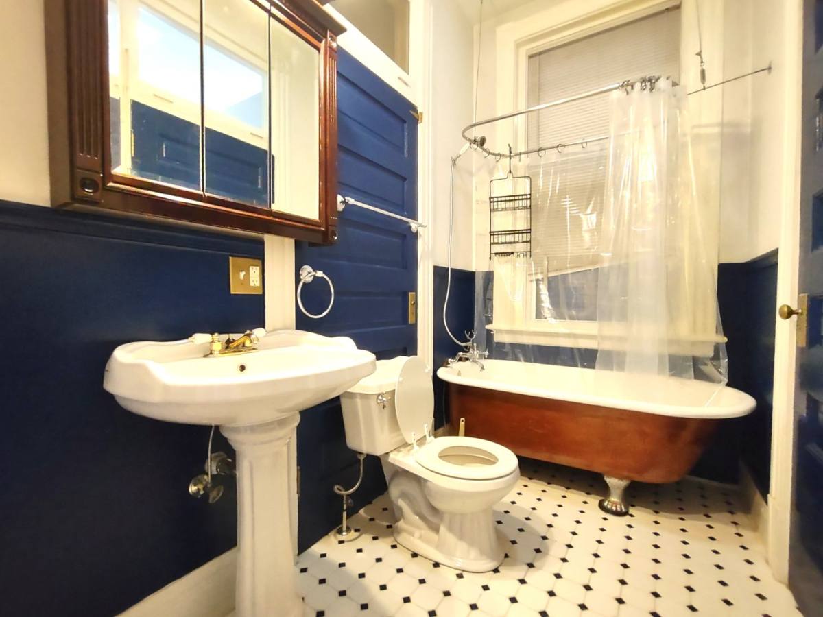 Apartment for rent at 815 Church St, Lynchburg, VA 24504